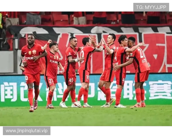 王嘉楠失误送点加乌龙刘若钒传射助海港4-0梅州领先